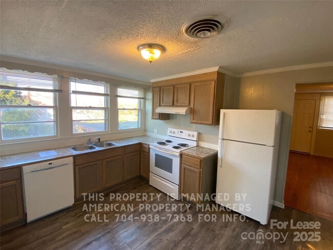 Photo - 1110 S Main St Unit 1