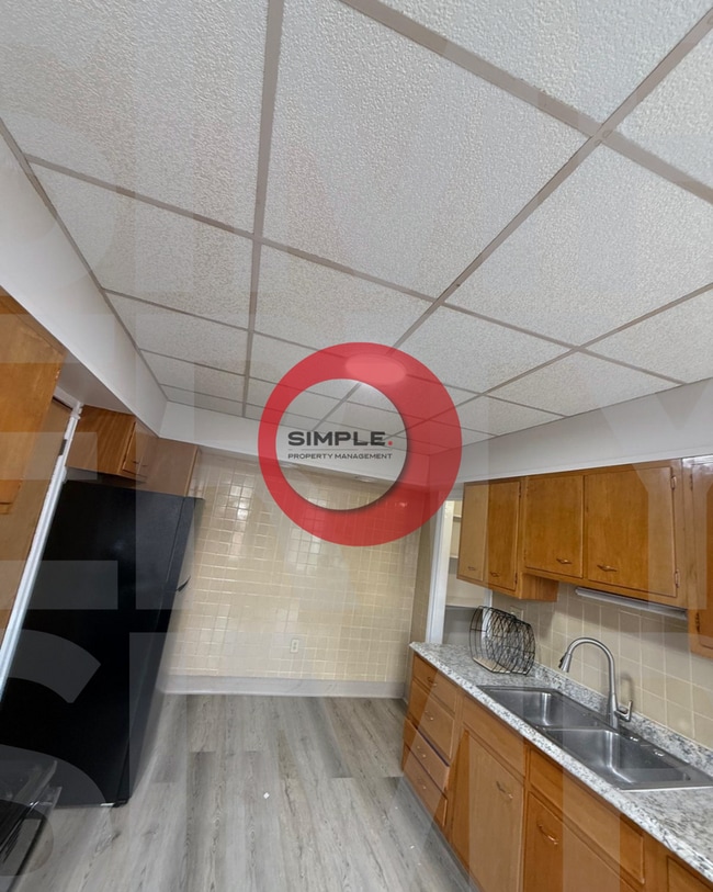 Photo - 167 W Windsor St Unit Apartment 1