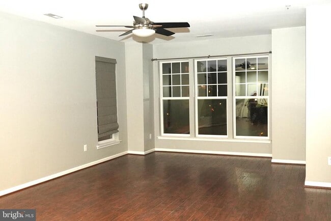Photo - 22410 Glenbow Way