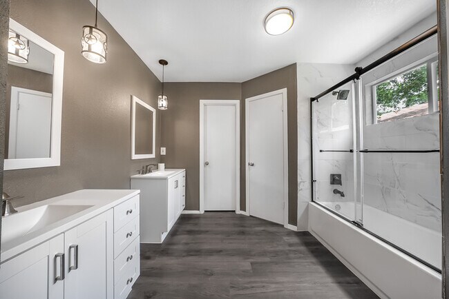 Photo - 4209 Harcourt Dr