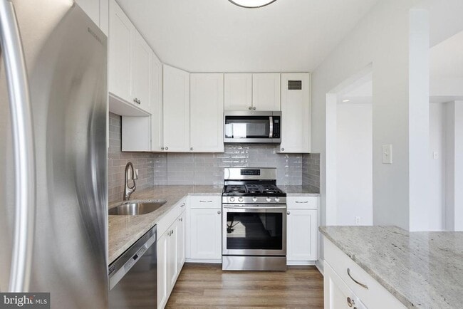 Photo - 8315 N Brook Ln Unit 2-902