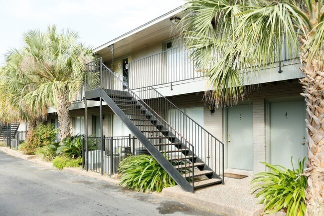 Photo - Woodland Park Apartments