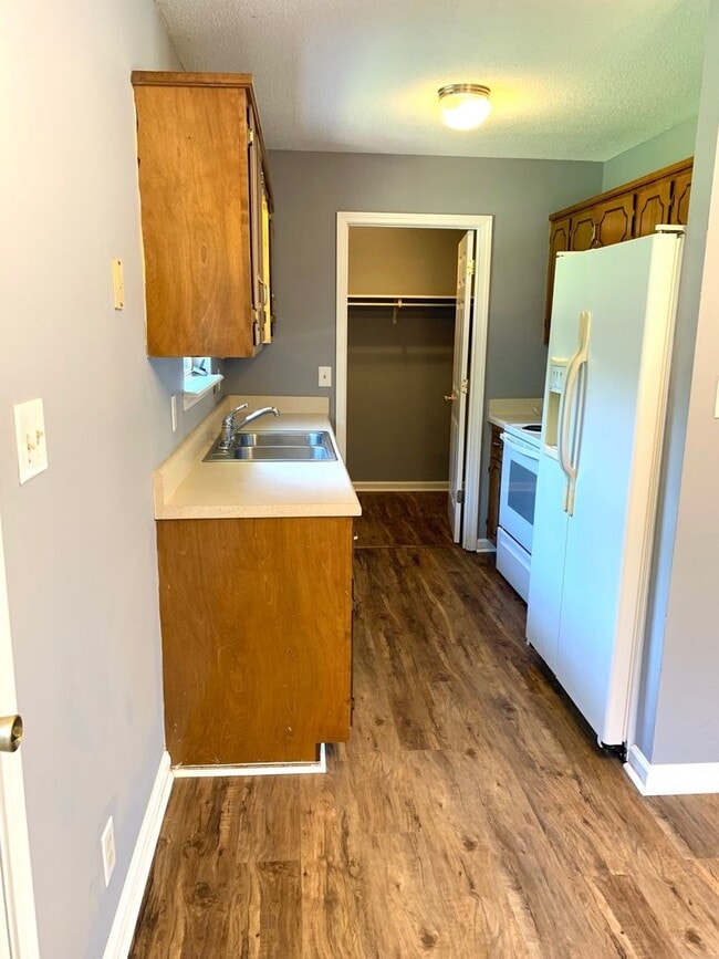 Photo - 740 Carmack Ct