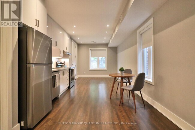 Photo - 35 Cloverdale Rd