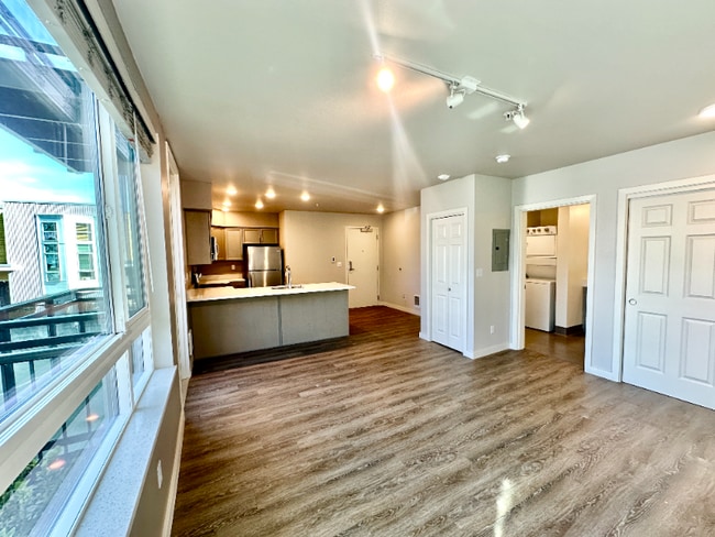 Photo - 2330 Yakima Ct Unit E201