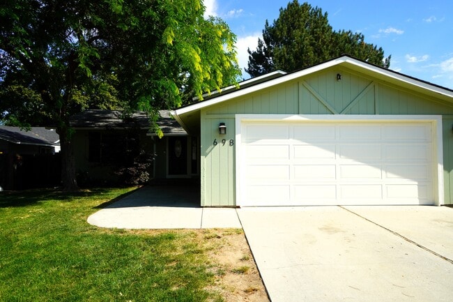 Building Photo - 698 Berwick Dr Rental