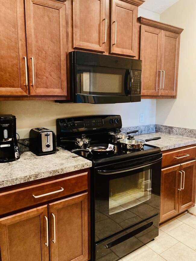 Photo - Well-appointed Furnished Rental- Perfect for Professionals- Near shops & restaurants Unit #303