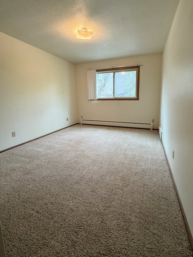 910 8th St S Unit 5