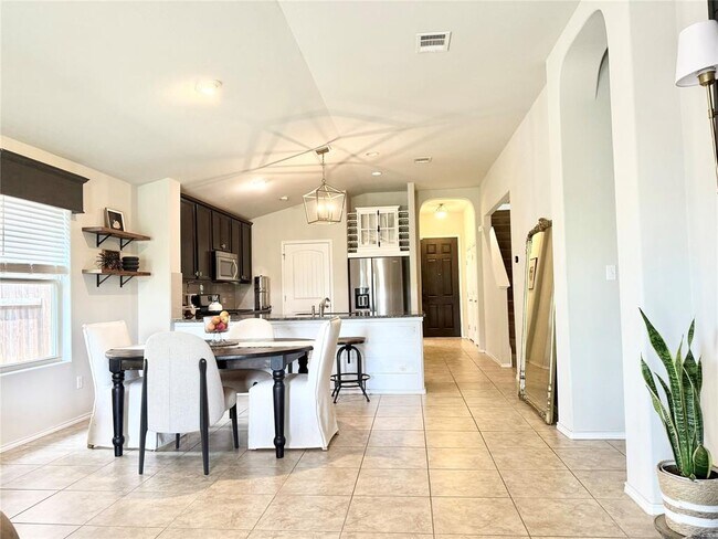 Photo - 408 Wincliff Dr