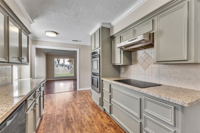 Photo - 8318 Amurwood Dr