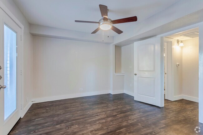 Ridglea Court Apartments