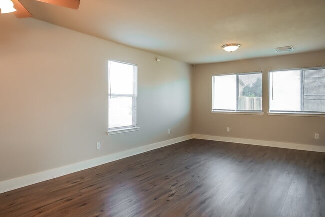 Photo - 7431 Leightonfield Ct