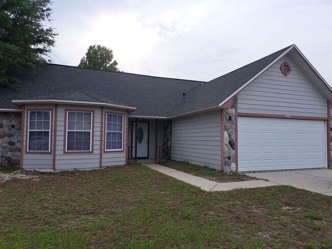 Building Photo - 7727 Betty Louise Dr Rental