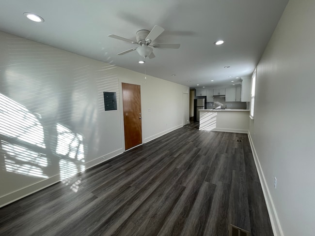 Building Photo - Gorgeous Old Metairie 2 Bed/1Bath Renovation, steps from Metairie Road! Parking spot included! Unit A Lower Right