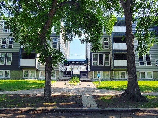 Photo - 9329 104 Ave NW Unit 104