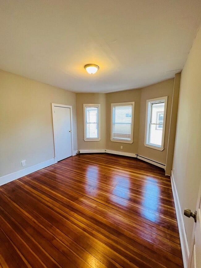 10 Westcott St
