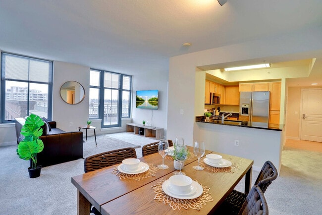 Photo - 550 14th St S Unit FL10-ID1022424P