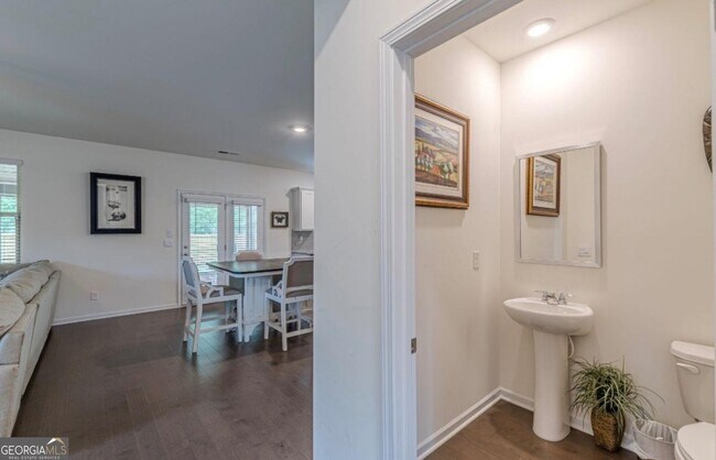 Photo - 367 Noblewood Dr