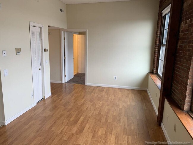 Photo - 180 Bemis Rd