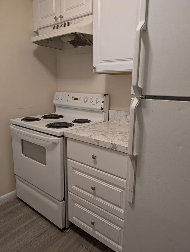 Photo - Tower Oaks 6934