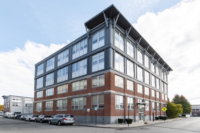 Building Photo - 118 Holmes St Unit 405