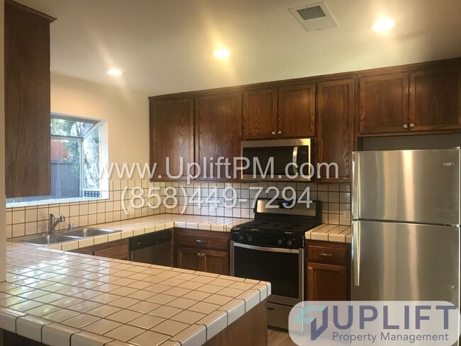 Photo - Soria Drive (4718-20) Unidad 4720 Soria Dr