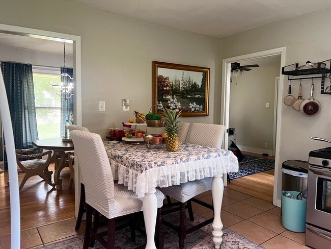 Photo - 7357 Brace St