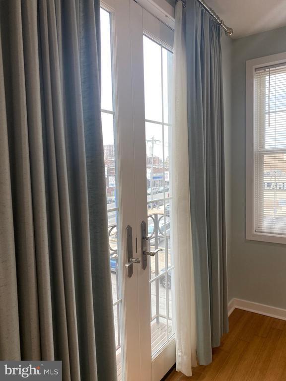 Photo - 4742 Pine St Unidad 202