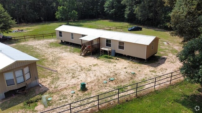 Building Photo - 16219 Southern Pines Dr Rental