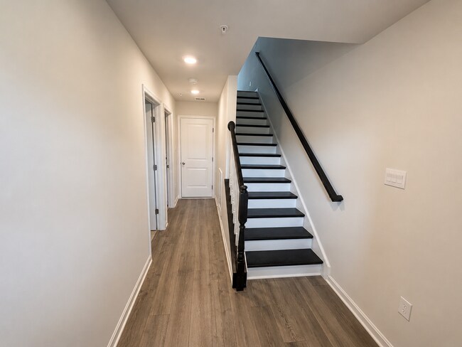 Photo - 426 Herringbone Wy