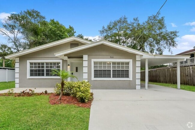 Building Photo - 904 5th St Rental