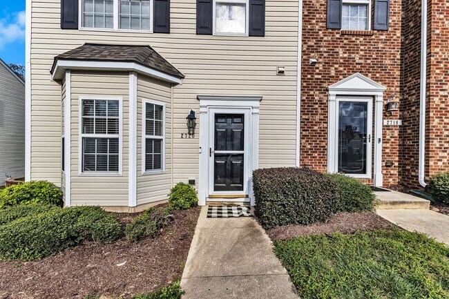 Building Photo - Adorable 3b 3b Townhome In Wake Forest!