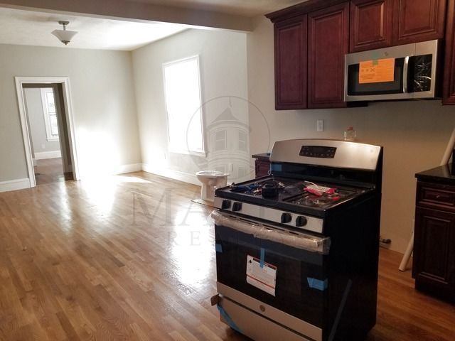 Building Photo - 45 Adams St Unit 1