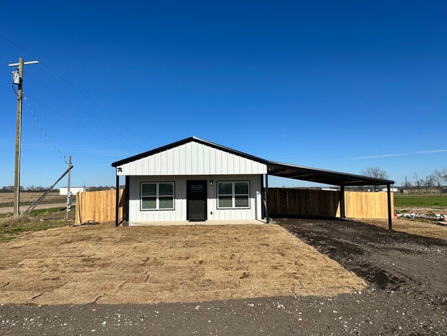 Photo - 495 Grellhesl Rd