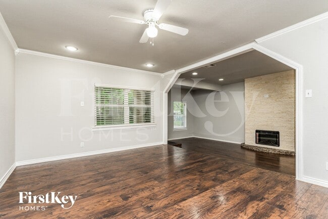 Photo - 11517 Fernald Ave