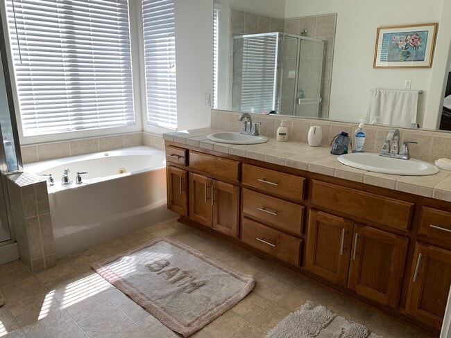 Photo - 11013 Dawson Falls Ave