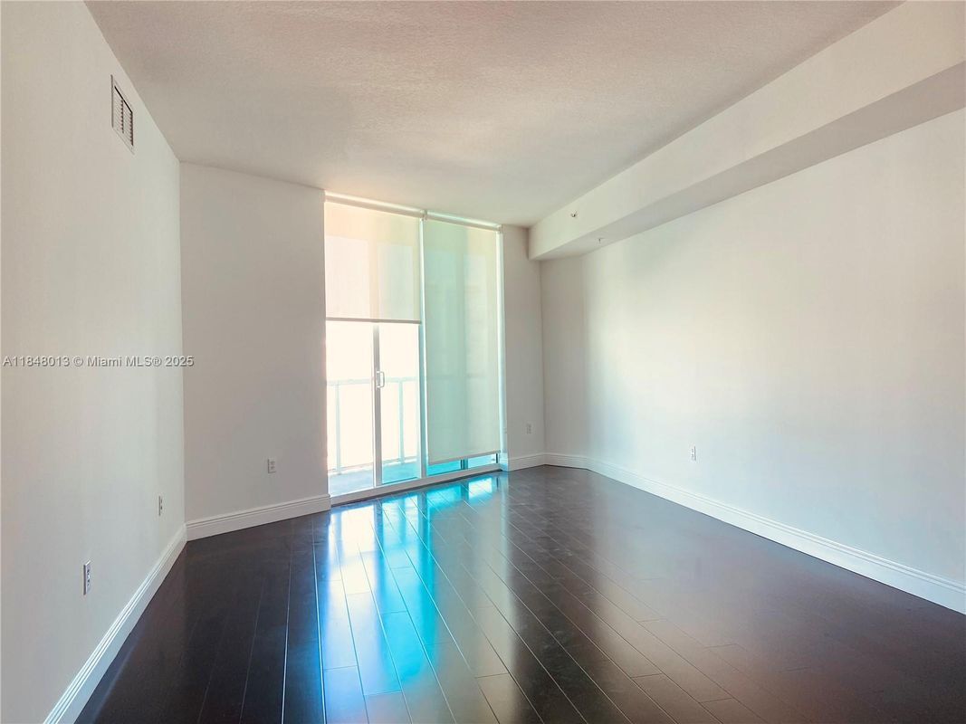 Photo - 1900 N Bayshore Dr