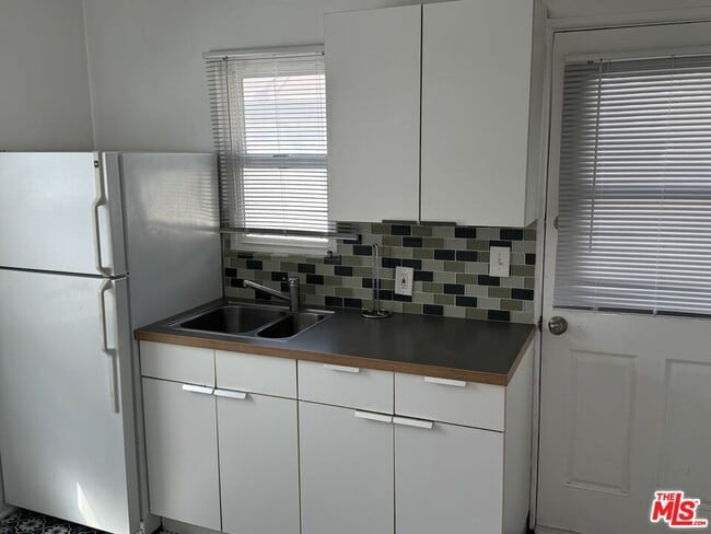 Photo - 4420-4420 Inglewood Blvd Unit 4420