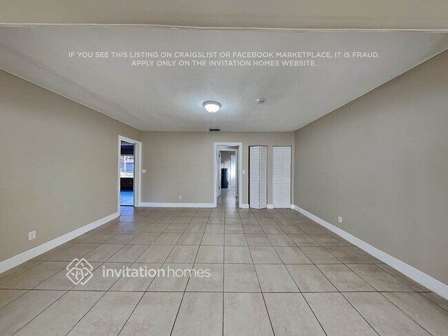 Photo - 4710 Madison St