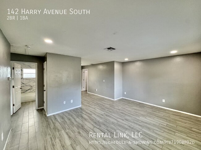 Photo - 142 Harry Ave S