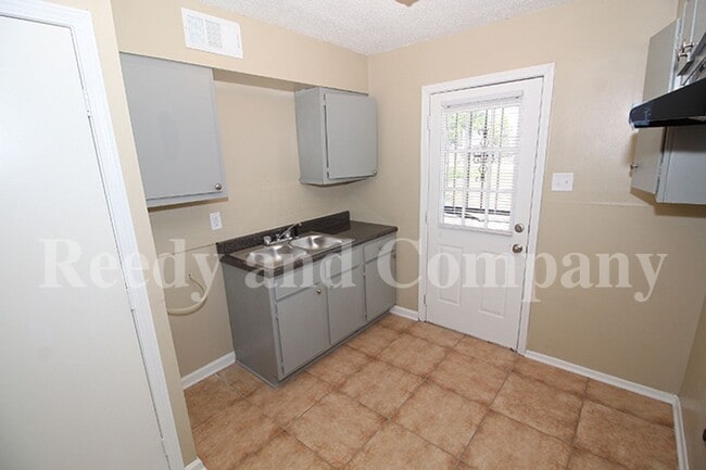 Photo - Duplex near Summer Ave.