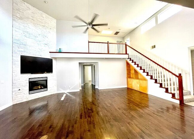 Photo - 5302 Doble Aguila Way