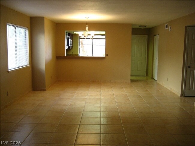 Building Photo - 2894 Lilac Ct Unit 0