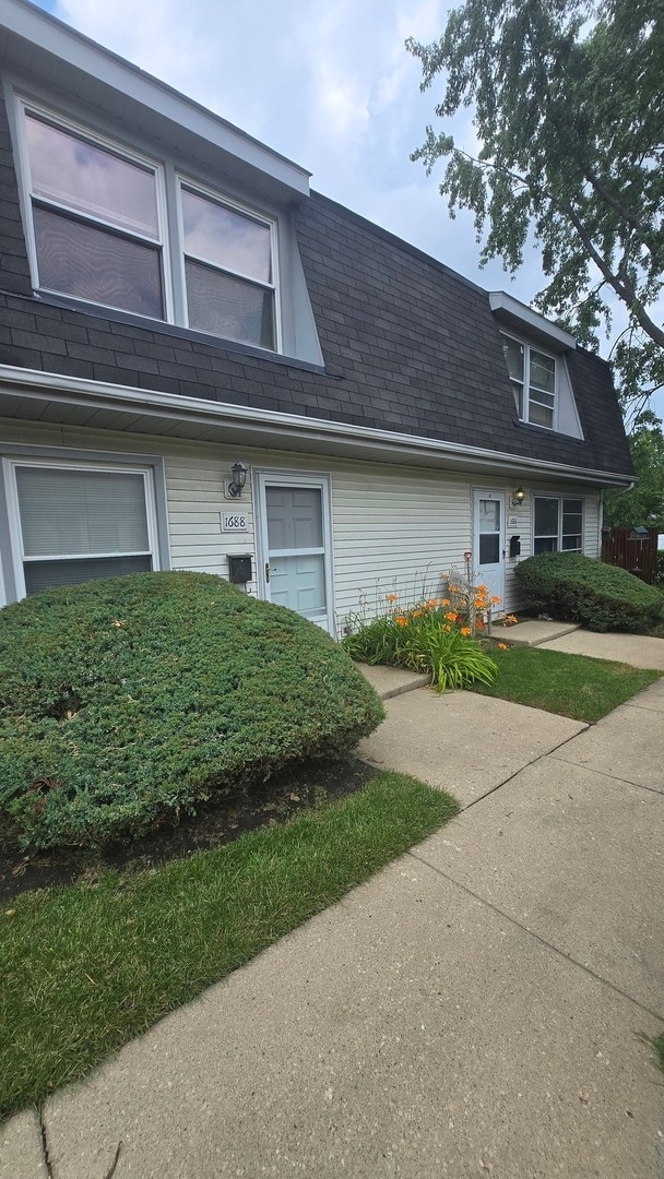 Photo - 1688 Queensbury Cir