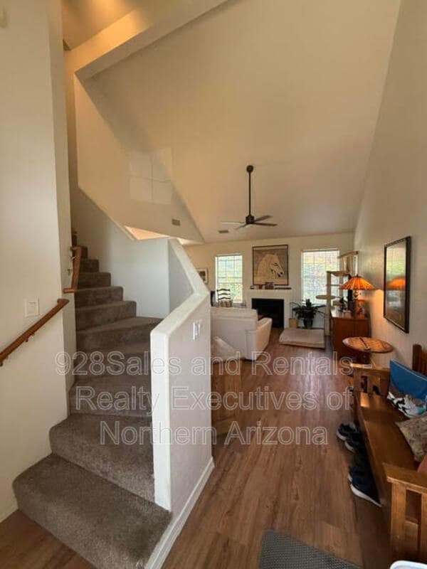 Photo - 4110 E Village Cir