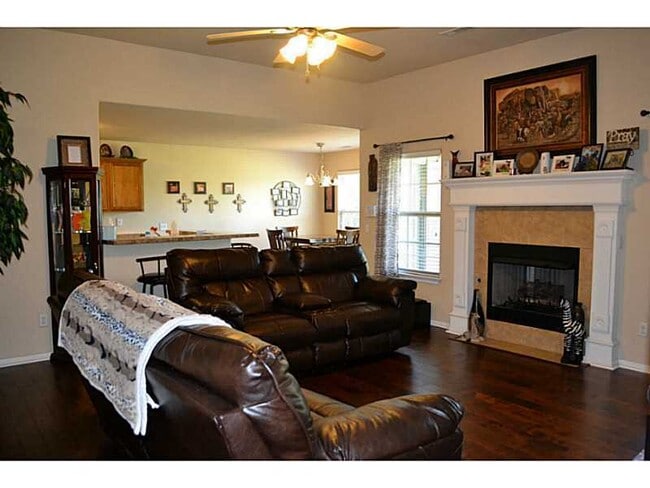 Photo - Cute 3 Bedroom Home on Lake Bentonville!