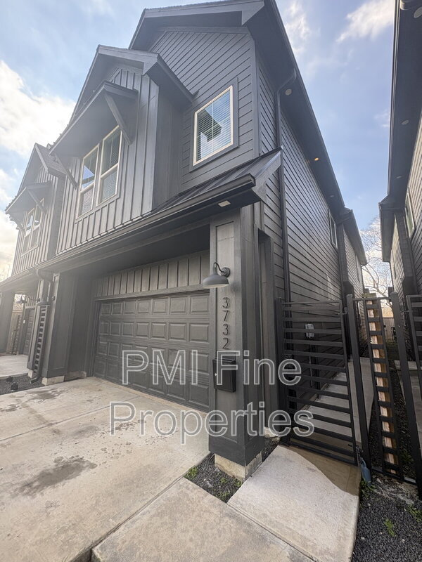 Photo - 3732 Seabrook St