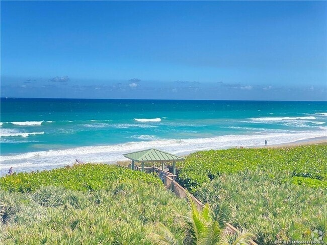 Building Photo - 10000 S Ocean Dr Unit 404 Rental