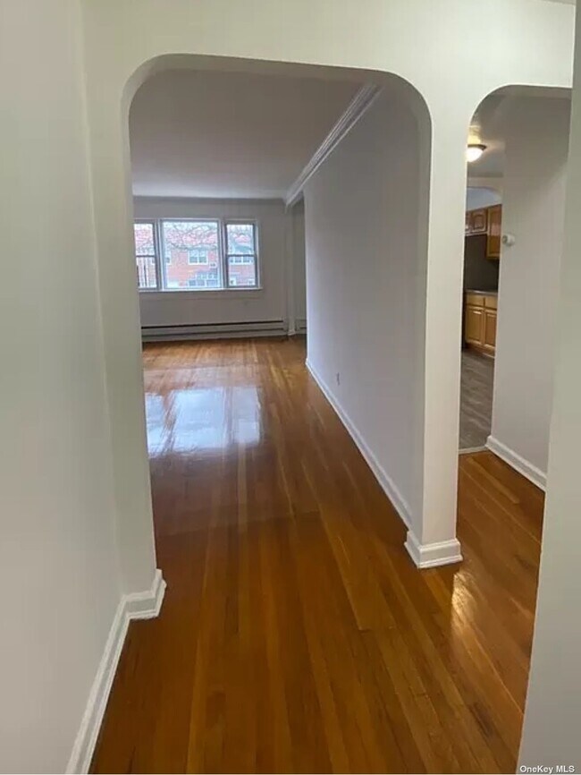 Photo - 22-19 49th St