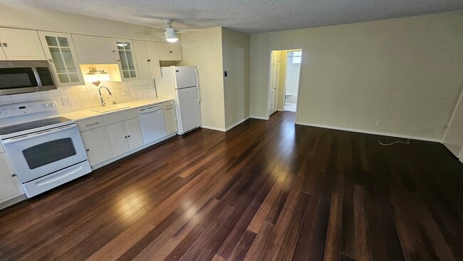 Photo - 2130 Beachwood Dr Unidad 3
